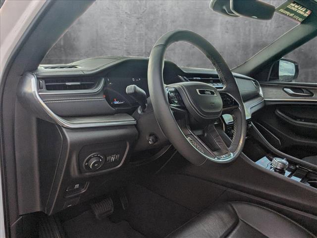 Photo of 2023 Bright White Clearcoat Jeep Grand Cherokee L