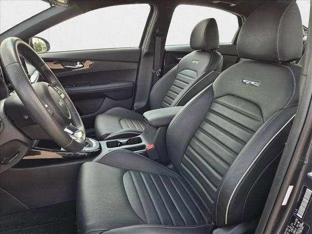 Photo of 2024 Gravity Gray Kia Forte