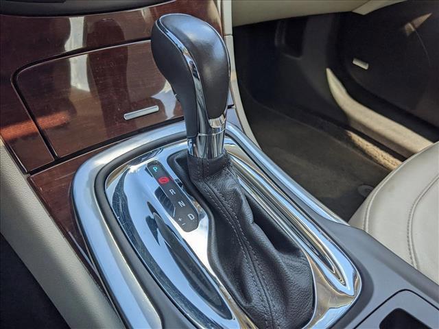 Photo of 2017 Summit White Buick Regal