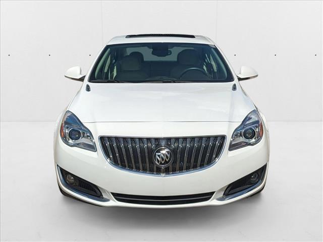 Photo of 2017 Summit White Buick Regal