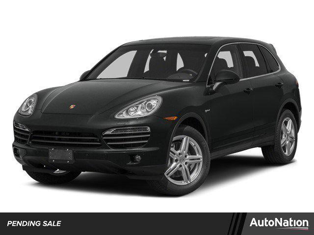Photo of 2014 White Porsche Cayenne