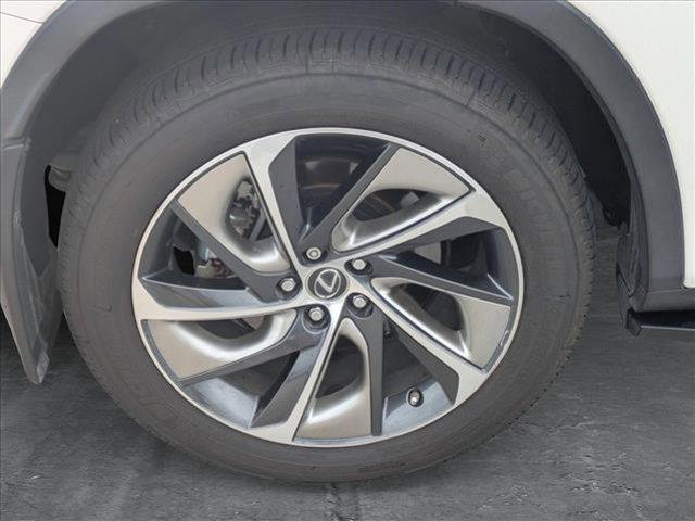 Photo of 2019 Eminent White Pearl Lexus RX 350L
