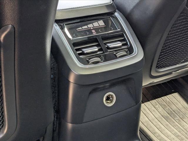 Photo of 2016 Bursting Blue Metallic Volvo XC90 Hybrid