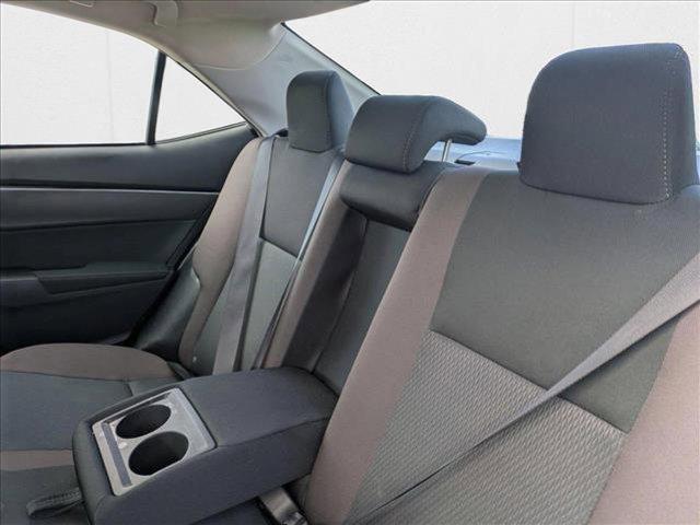 Photo of 2017 White Toyota Corolla