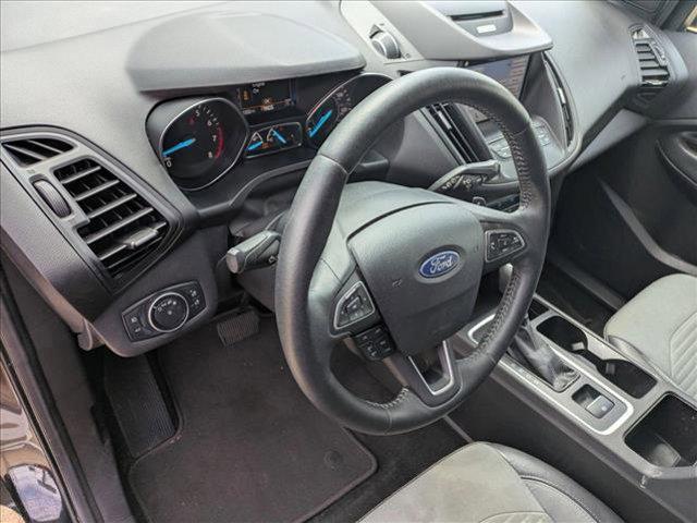 Photo of 2017 Shadow Black Ford Escape