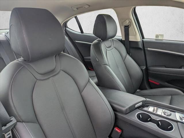 Photo of 2025 Vik Black Genesis G70