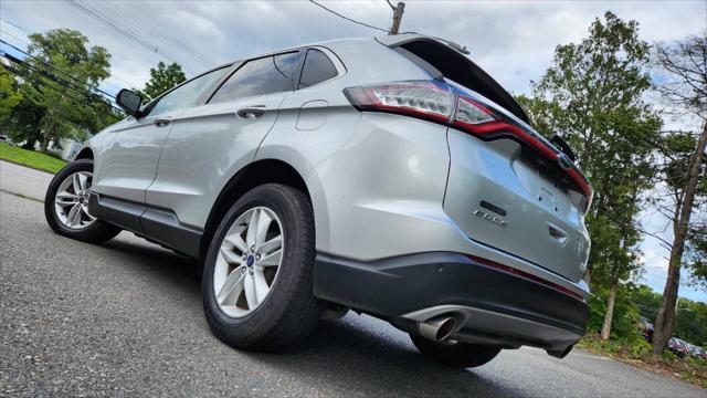 Photo of 2015 Ingot Silver Metallic Ford Edge