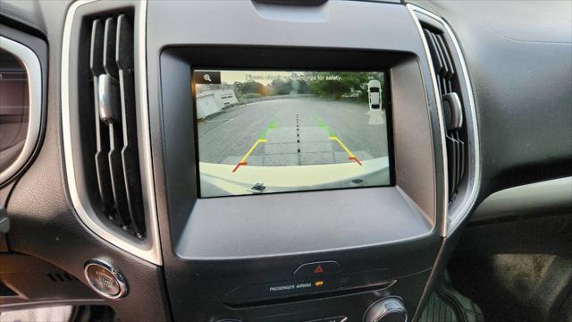 Photo of 2015 Ingot Silver Metallic Ford Edge
