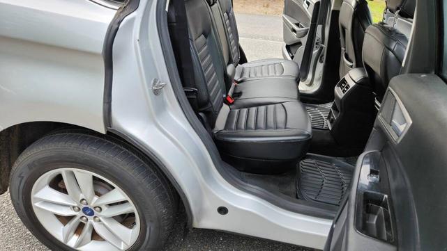 Photo of 2015 Ingot Silver Metallic Ford Edge