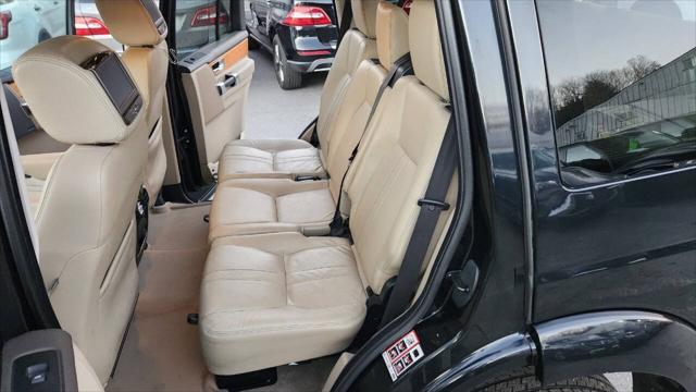Photo of 2012 Black Land Rover LR4