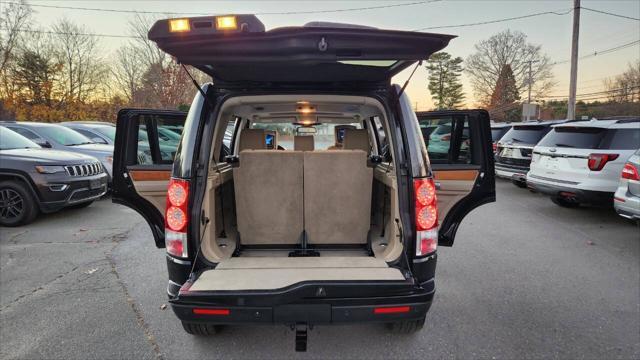 Photo of 2012 Black Land Rover LR4