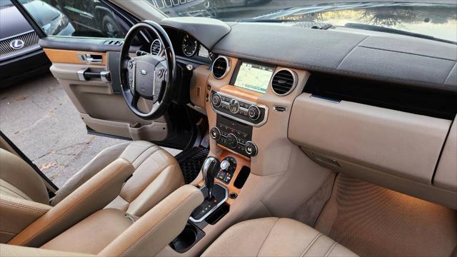 Photo of 2012 Black Land Rover LR4