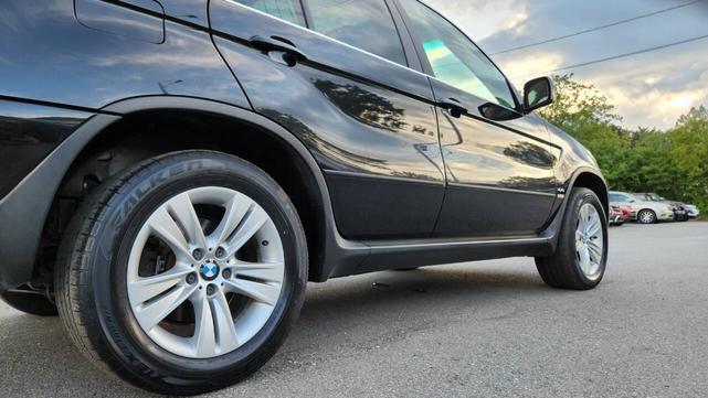 Photo of 2006 Jet Black BMW X5