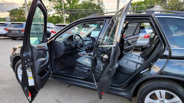 Photo of 2006 Jet Black BMW X5
