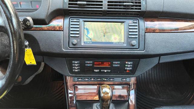 Photo of 2006 Jet Black BMW X5