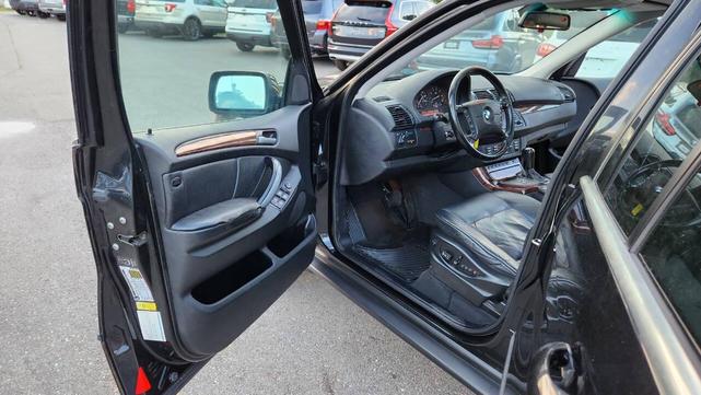 Photo of 2006 Jet Black BMW X5