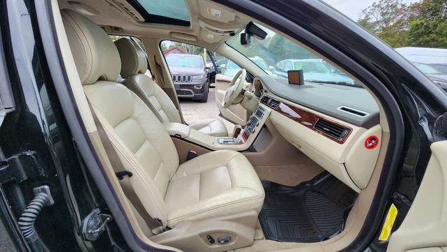 Photo of 2008 Black Volvo XC70