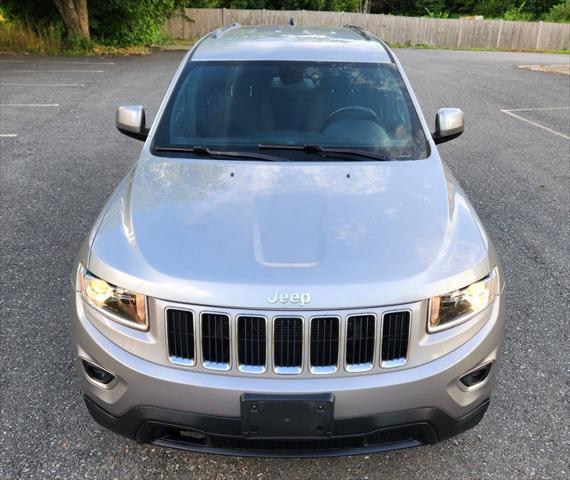 Photo of 2015 Gray Jeep Grand Cherokee