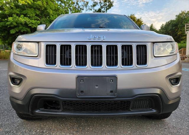 Photo of 2015 Gray Jeep Grand Cherokee