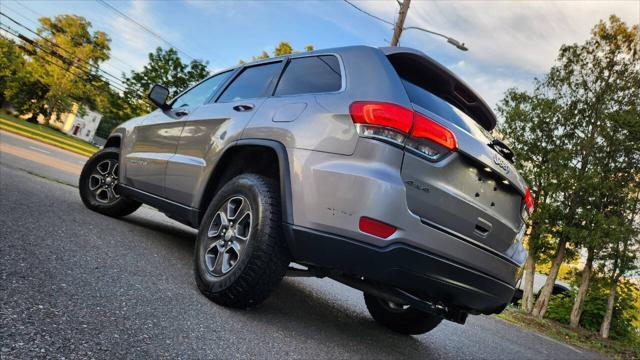 Photo of 2015 Gray Jeep Grand Cherokee