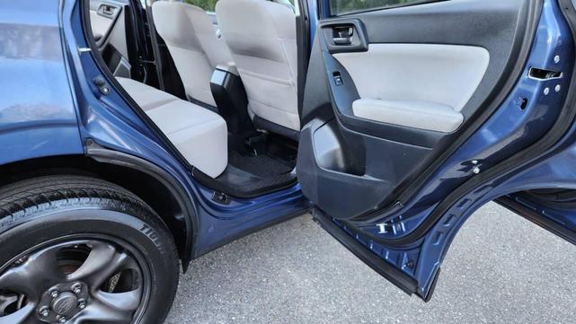Photo of 2014 Marine Blue Pearl Subaru Forester