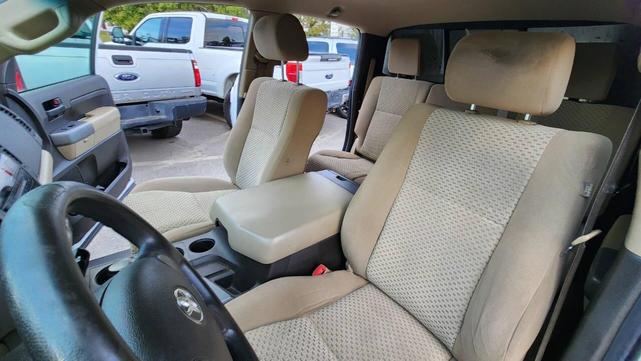 Photo of 2011 Super White Toyota Tundra