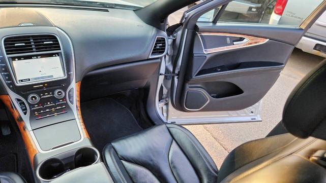 Photo of 2016 Ingot Silver Metallic Lincoln MKX
