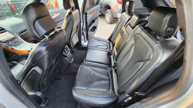 Photo of 2016 Ingot Silver Metallic Lincoln MKX