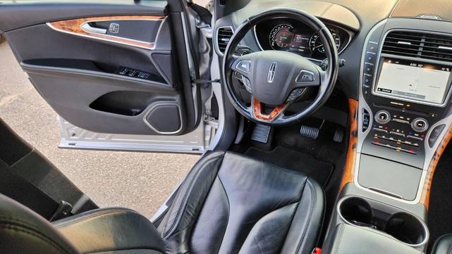 Photo of 2016 Ingot Silver Metallic Lincoln MKX