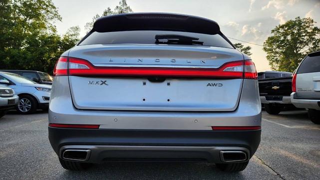 Photo of 2016 Ingot Silver Metallic Lincoln MKX
