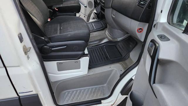 Photo of 2015 Arctic White Mercedes-Benz Sprinter
