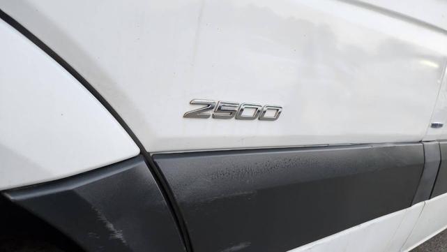 Photo of 2015 Arctic White Mercedes-Benz Sprinter