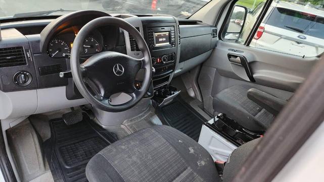Photo of 2015 Arctic White Mercedes-Benz Sprinter
