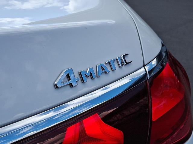 Photo of 2025 MANUFAKTUR Moonlight White Metallic Mercedes-Benz E-Class
