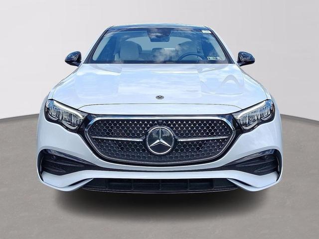 Photo of 2025 MANUFAKTUR Moonlight White Metallic Mercedes-Benz E-Class