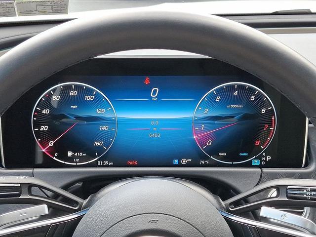 Photo of 2025 MANUFAKTUR Moonlight White Metallic Mercedes-Benz E-Class