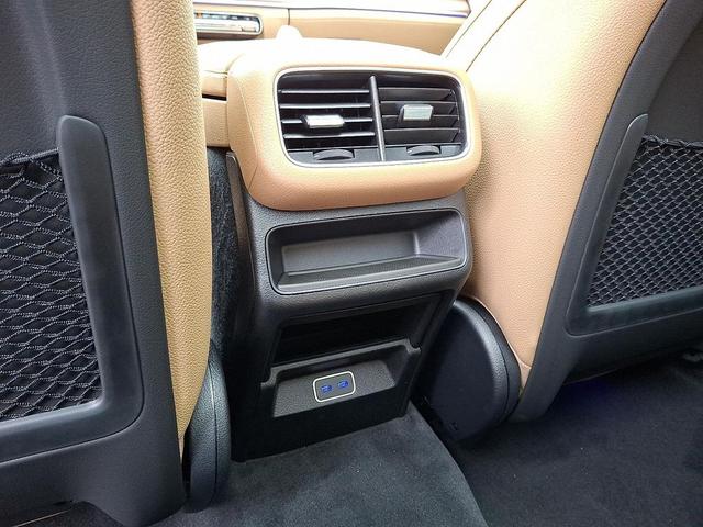 Photo of 2026 Obsidian Black Metallic Mercedes-Benz GLE 450
