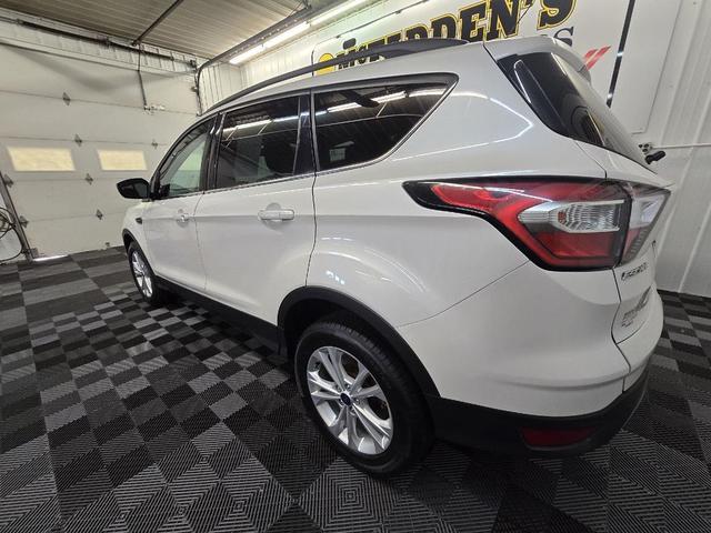 Photo of 2018 WHITE Ford Escape