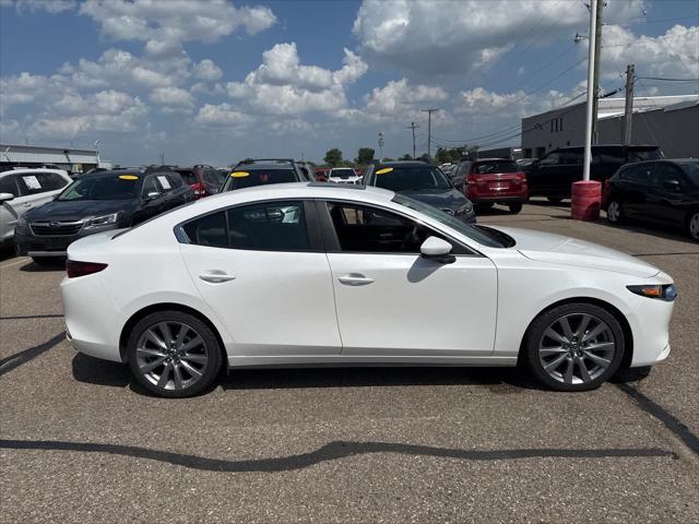 Photo of 2021 Snowflake White Pearl Mica Mazda Mazda3
