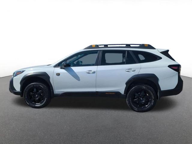 Photo of 2023 Crystal White Pearl Subaru Outback