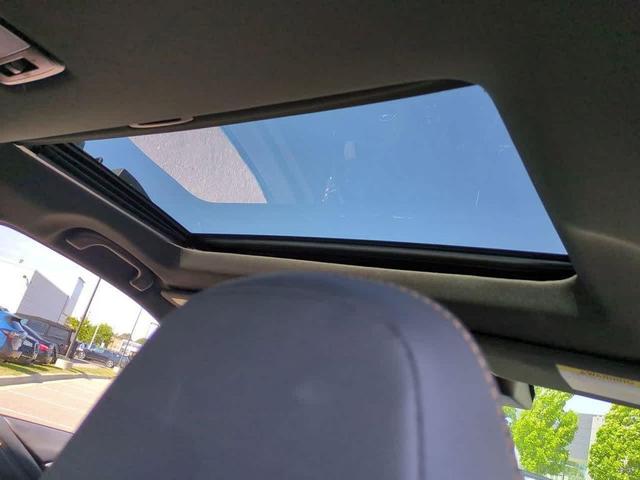 Photo of 2023 Crystal White Pearl Subaru Outback