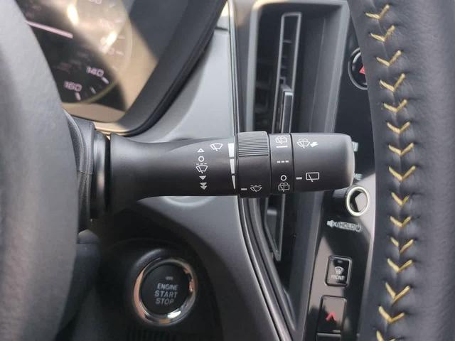 Photo of 2025 Crystal White Pearl Subaru Crosstrek