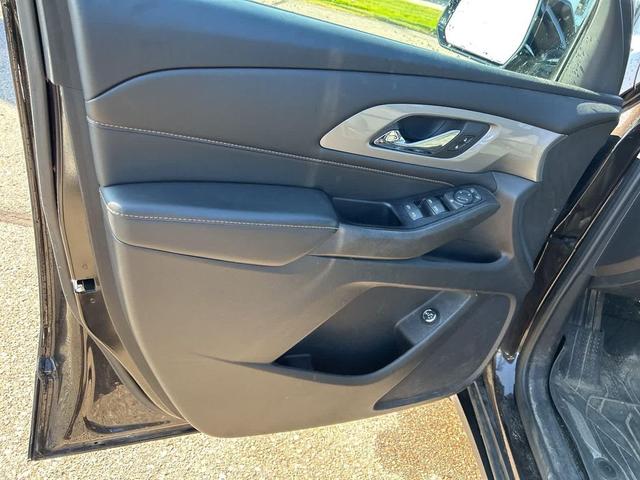 Photo of 2018 Sable Brown Metallic Chevrolet Traverse