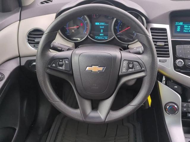 Photo of 2016 Summit White Chevrolet Cruze Limited