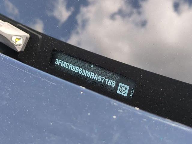 Photo of 2021 Shadow Black Ford Bronco Sport