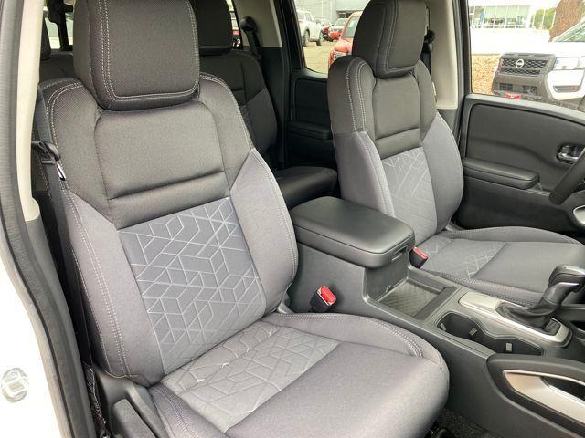 Photo of 2025 Glacier White Nissan Frontier