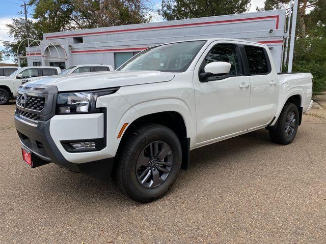Photo of 2025 Glacier White Nissan Frontier