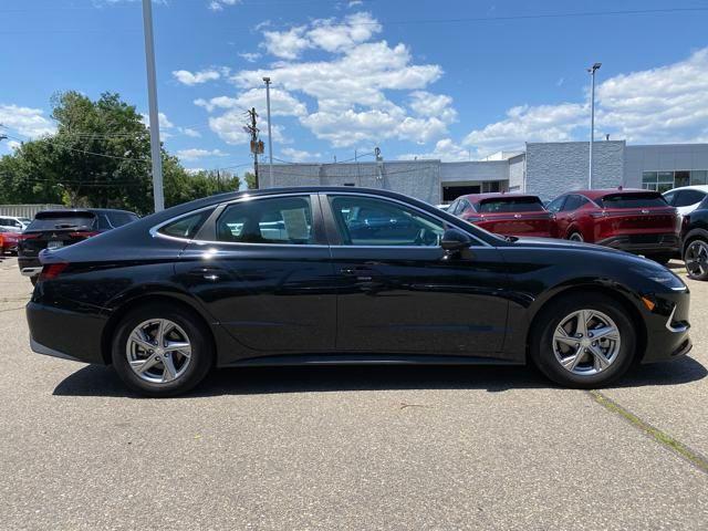 Photo of 2023 Onyx Black Hyundai SONATA
