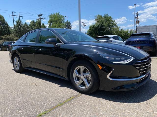 Photo of 2023 Onyx Black Hyundai SONATA