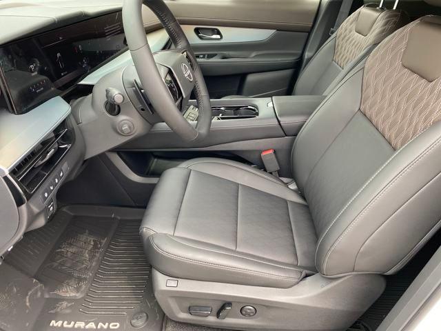 Photo of 2025 Everest White P Nissan Murano